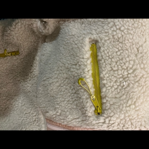 Almond, Levi’s, xs - Picture 6 of 6